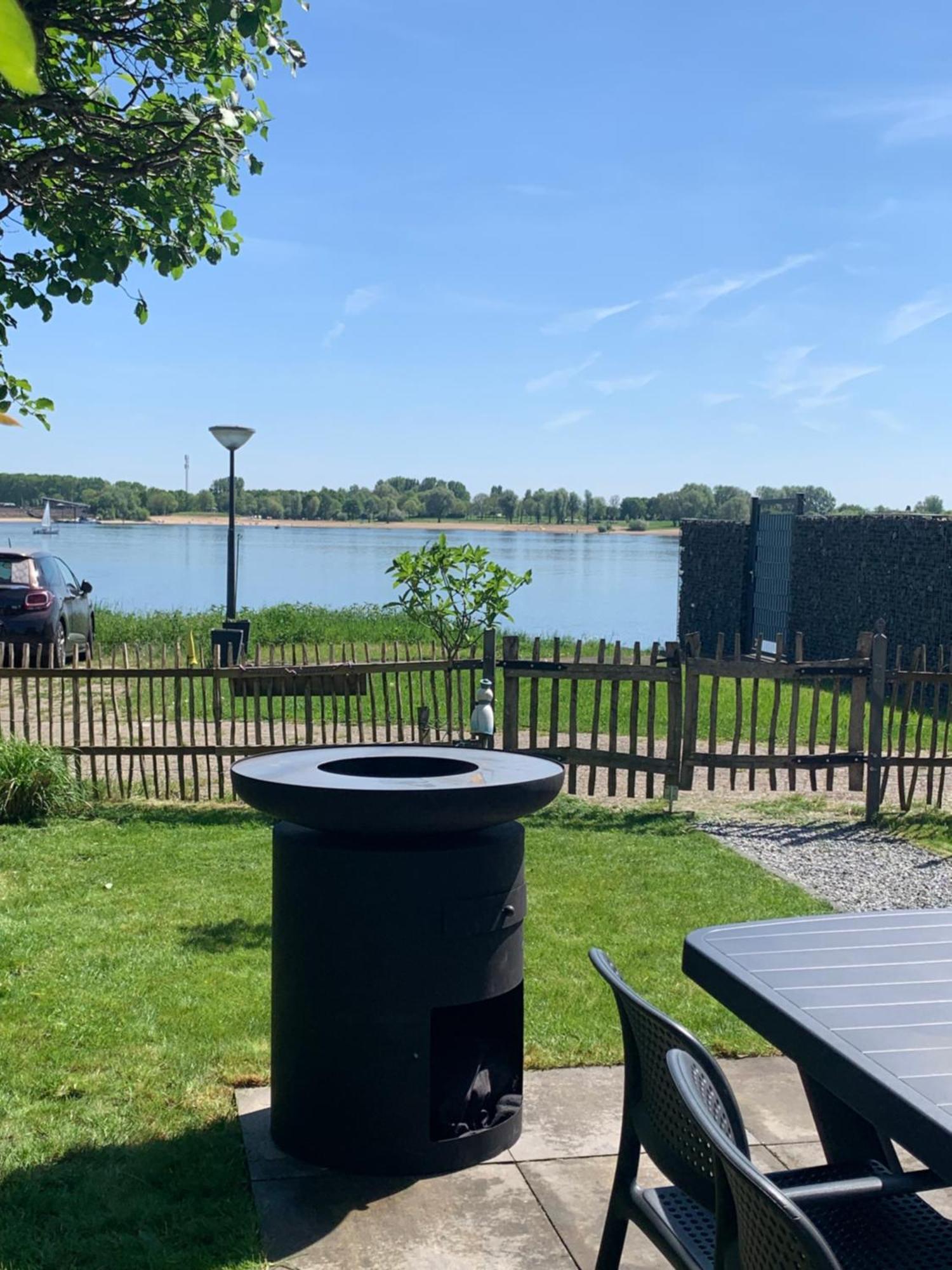 Tiny Haus Auszeit Am See Lathum Exteriör bild